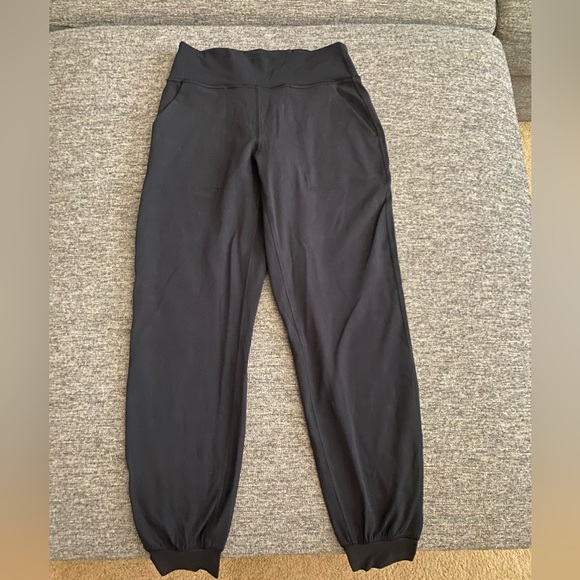 Lululemon Align Joggers - size 6 - black - Picture 3 of 6